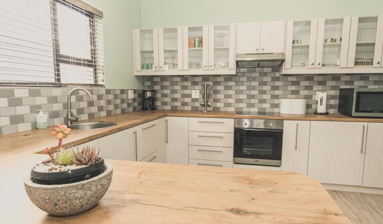 Salty Corner Cottage Свакопмунд Екстер'єр фото