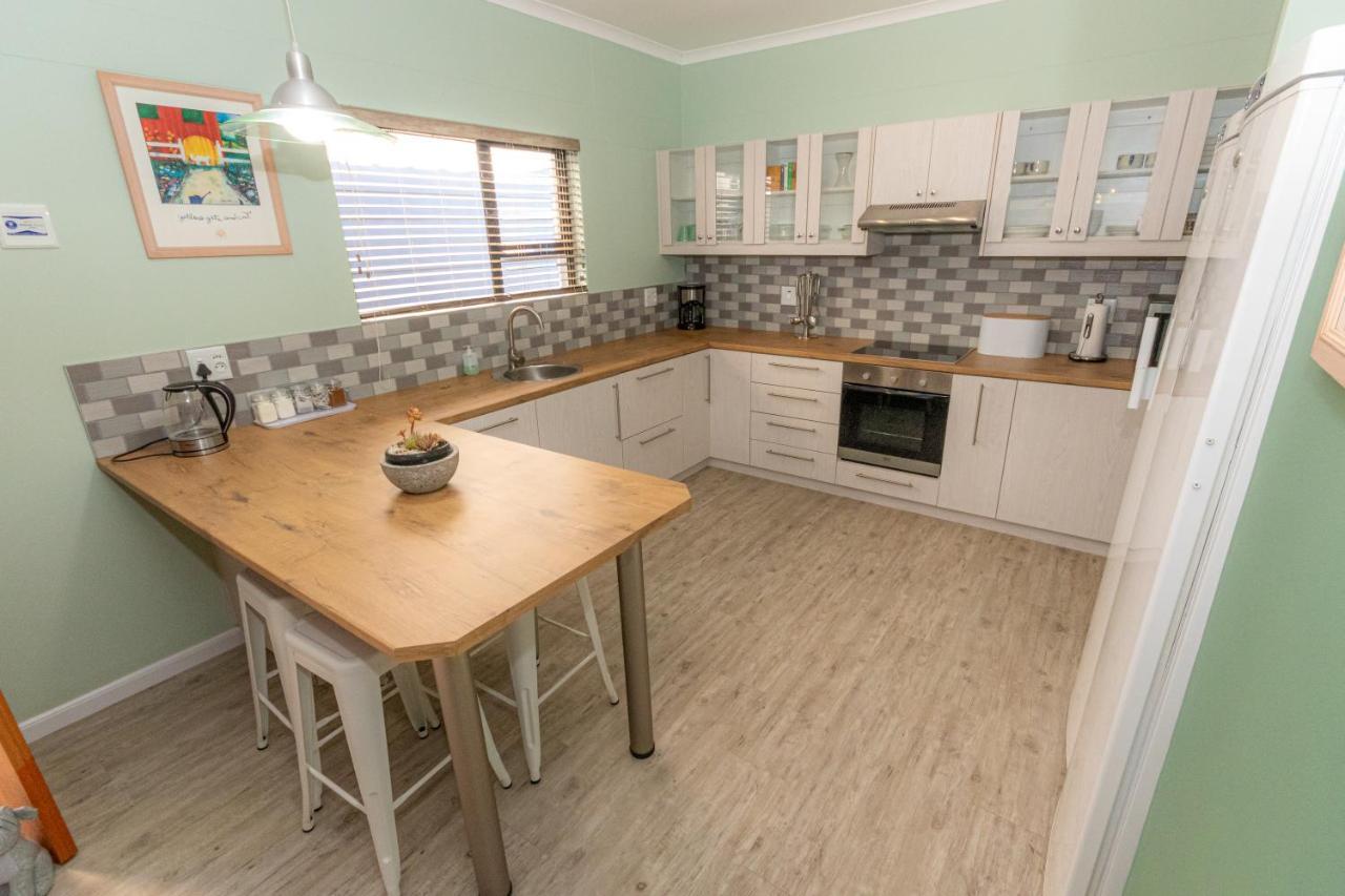 Salty Corner Cottage Свакопмунд Екстер'єр фото